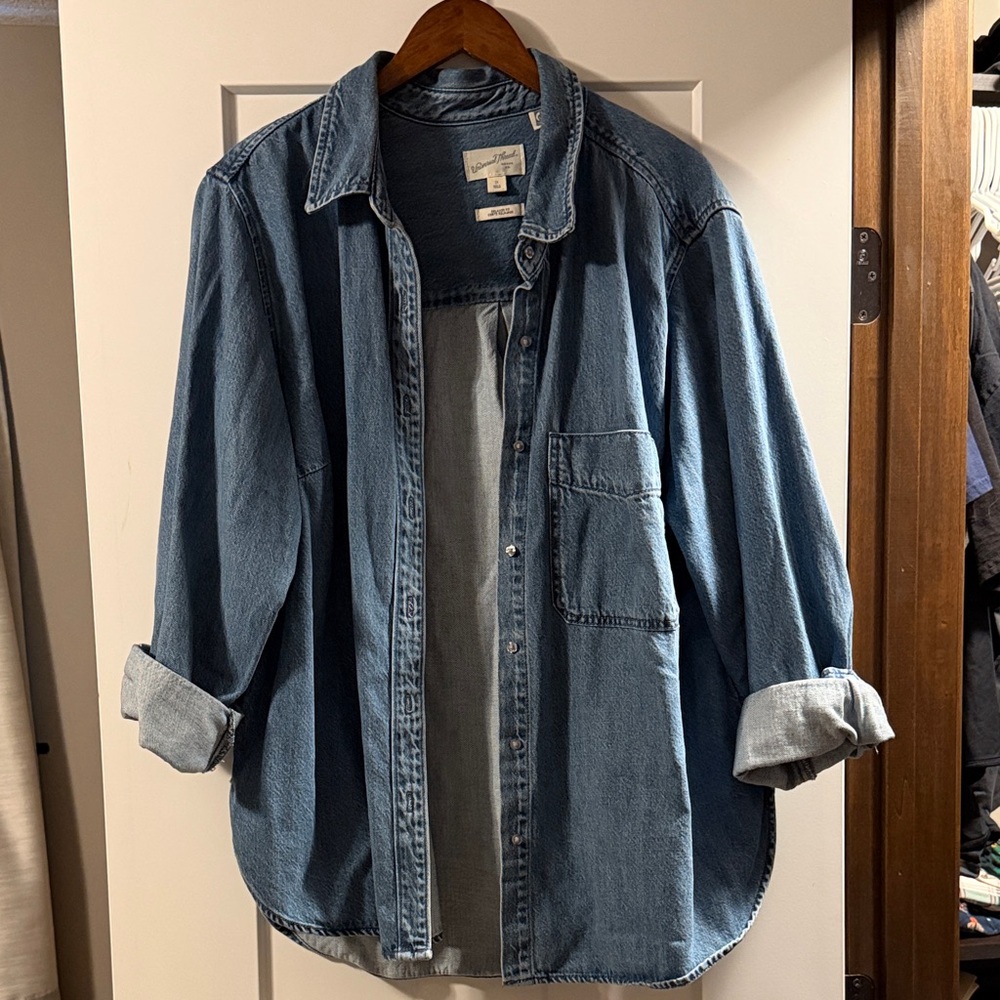 Universal Thread denim Relaxed Fit Shirt